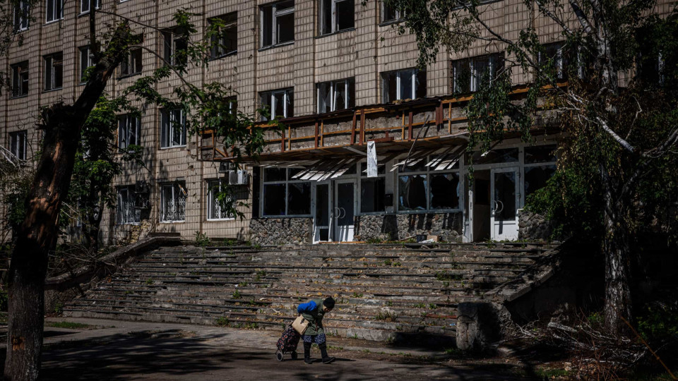 Cerca de 30 aldeias no nordeste da Ucrânia sob ataque russo