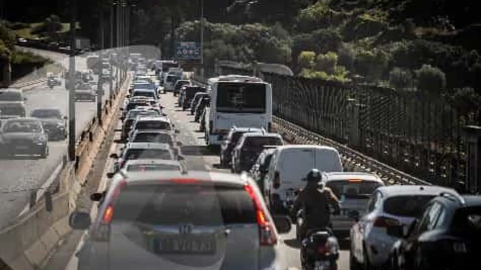 Viaduto Duarte Pacheco vai ser alvo de obras orçadas em 6,9 milhões