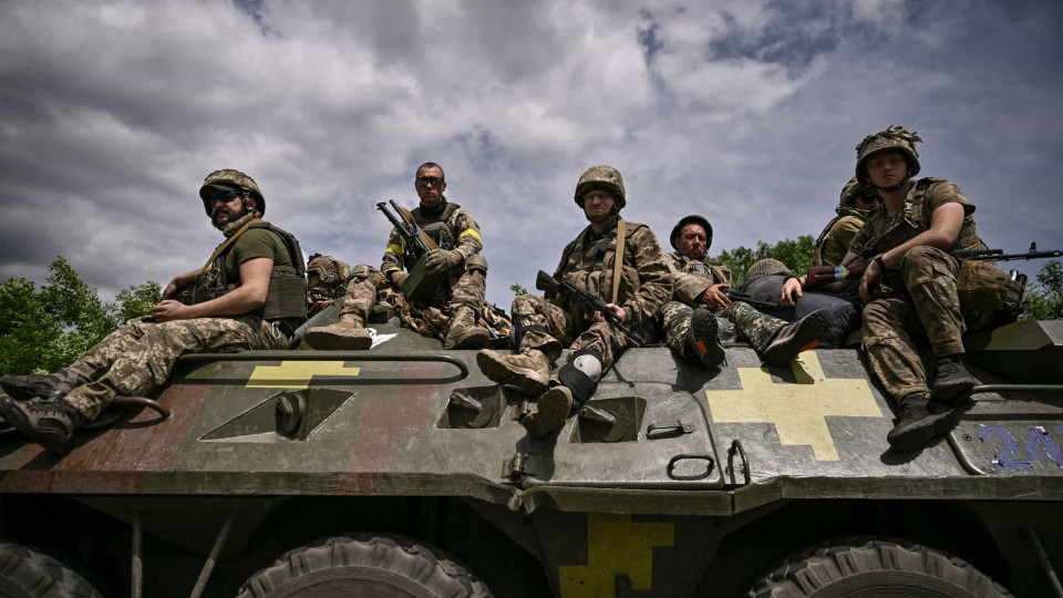 Exército ucraniano ataca base militar russa na cidade de Melitopol