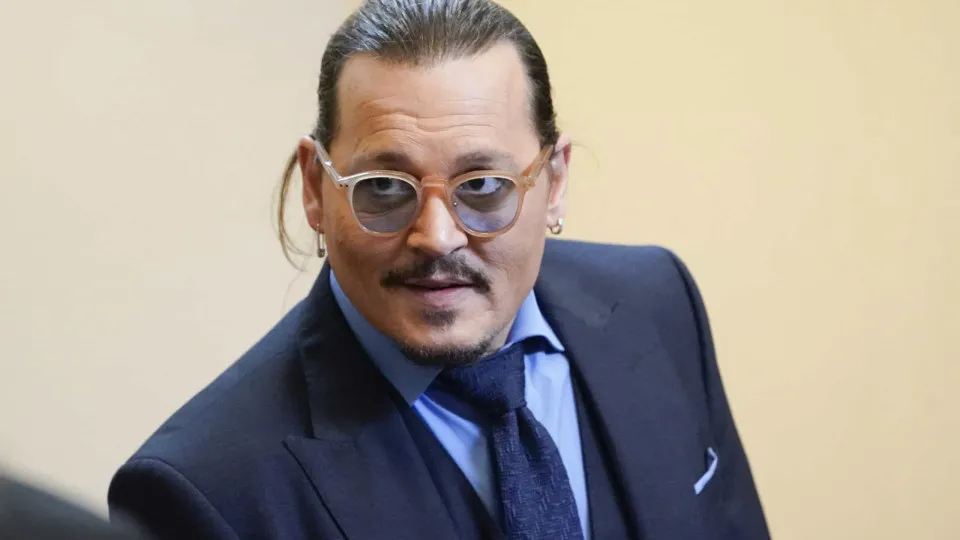 Johnny Depp reage à vitória em tribunal: "Devolveram-me a vida"