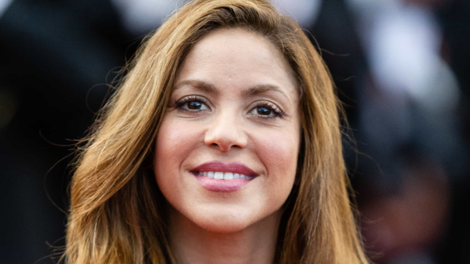 Shakira fala sobre o equilíbrio de ser mãe solteira e estrela pop