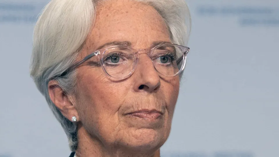 Lagarde pede aos bancos para criarem "adequadas" provisões
