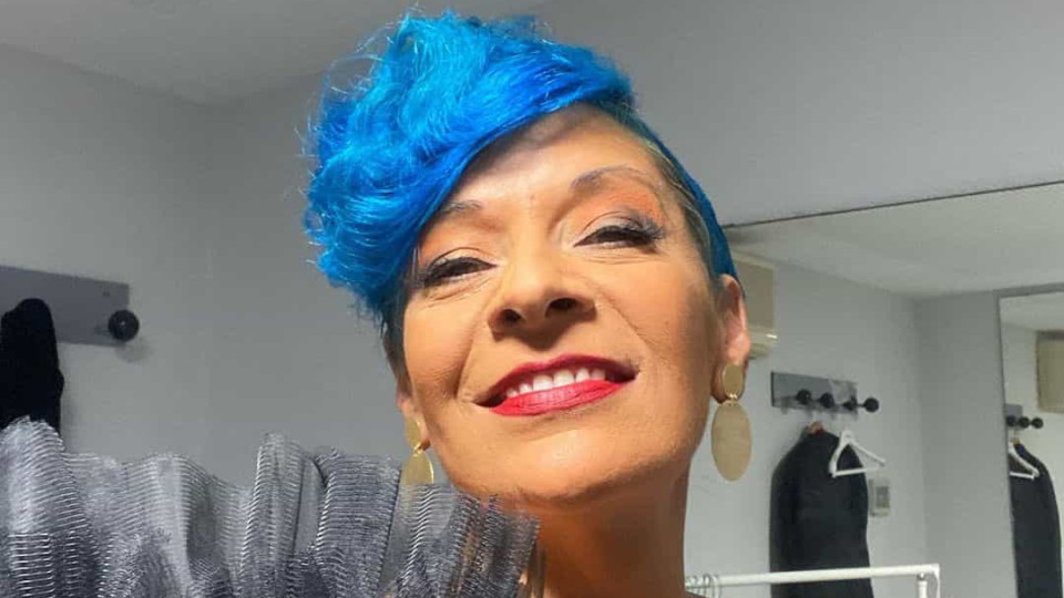 Preparado? Ao fim de quase 30 anos de azul, Wanda Stuart muda de visual