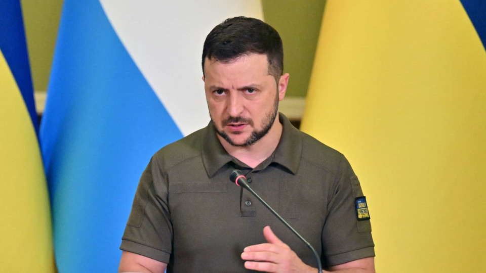 "Cidadãos da Ucrânia" que resistem à guerra são exemplos para Zelensky