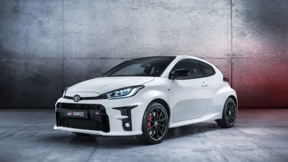 Novo Toyota GR Yaris deverá ter mais de 300 cv e caixa automática