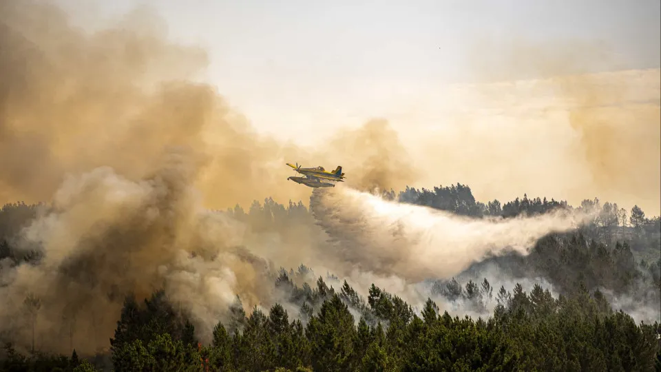 Air Tractor AT-802F ; Meios aéreos ; Incêndios ; Fogos ; Pombal ; Gesteira de Baixo