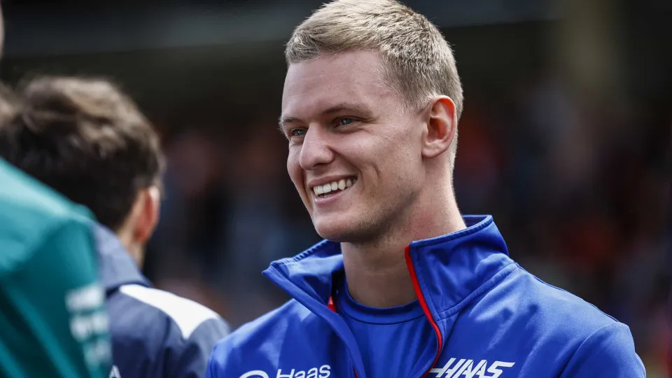 Hipóteses de Schumacher ficar na Haas são de "50/50"