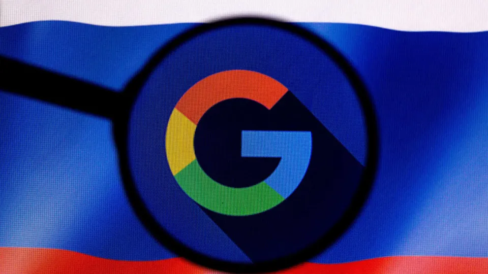 Rússia aplica à Google maior multa de sempre (que ficará cada vez maior)