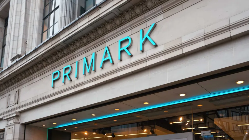 Primark diz que não vai 'mexer' nos preços de mil produtos para crianças