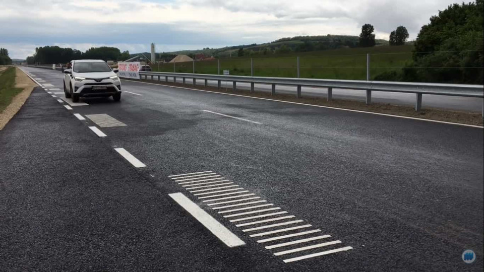 Se andar à velocidade indicada, esta estrada toca música ao passar