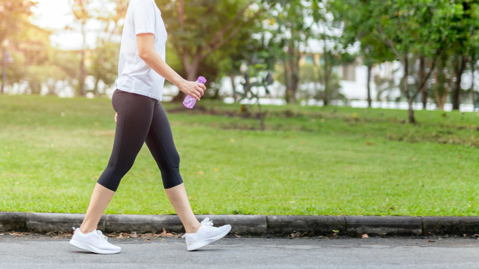 Dicas muito úteis para conseguir perder peso a caminhar