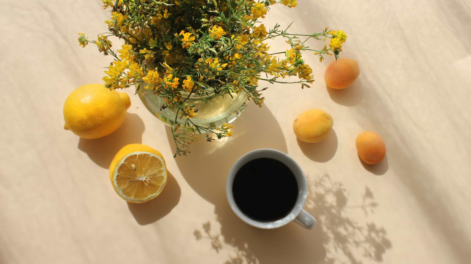 Beber café com limão para perder peso? Tudo o que precisa de saber