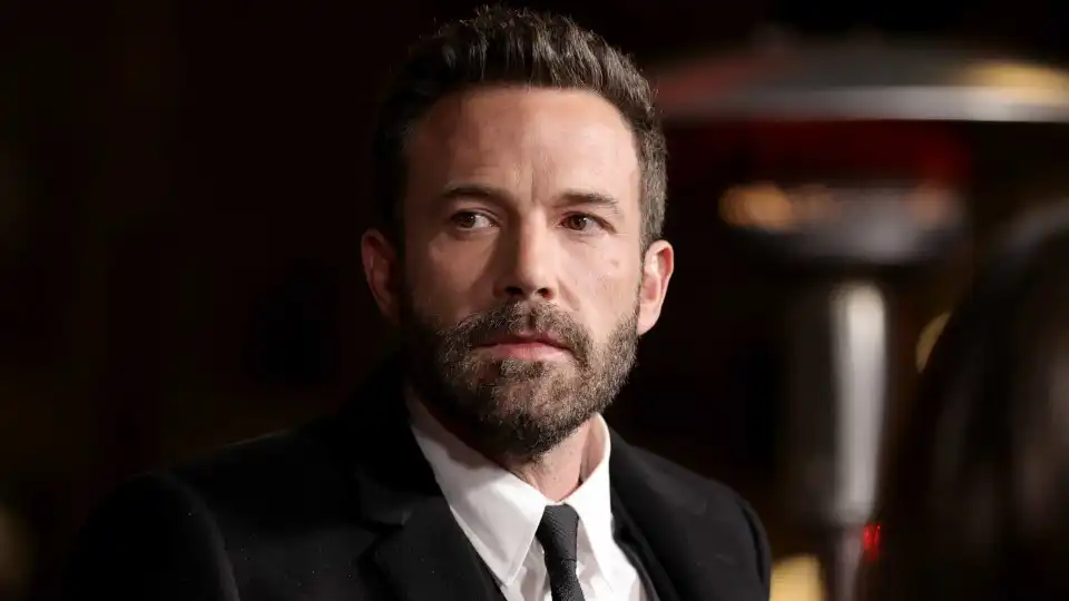 Rumores adensam-se. Ben Affleck é visto sem aliança de casamento