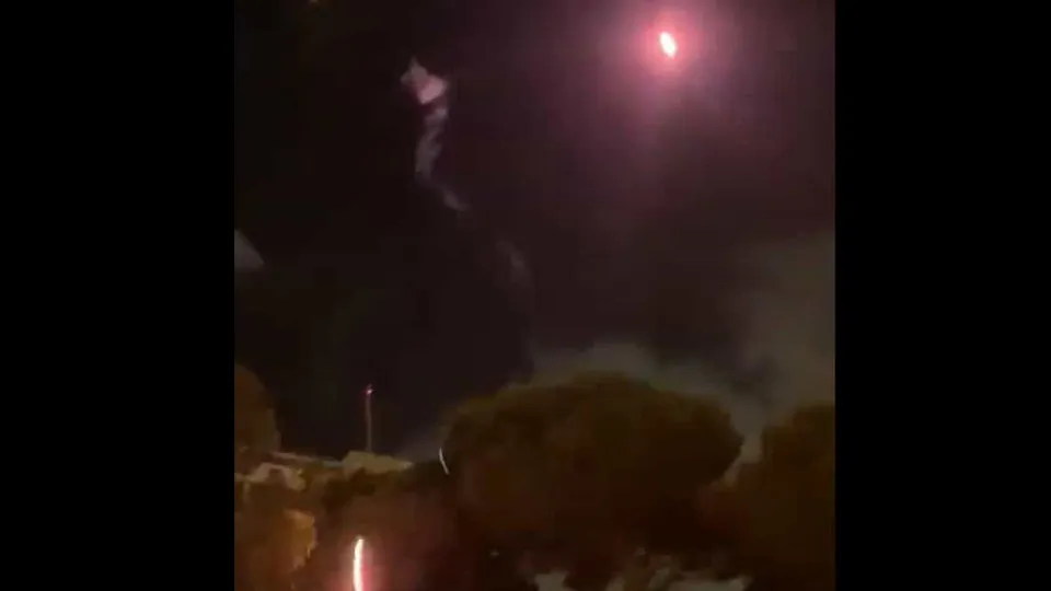 Estrela Vermelha foi 'brindado' com show de pirotecnia durante a noite