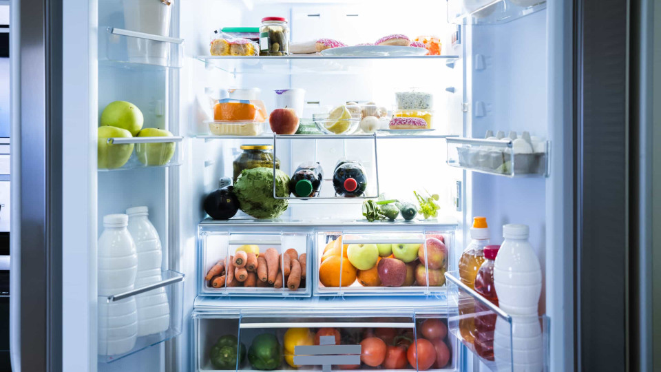 Pare de guardar estes legumes no frigorífico. É um grande erro!