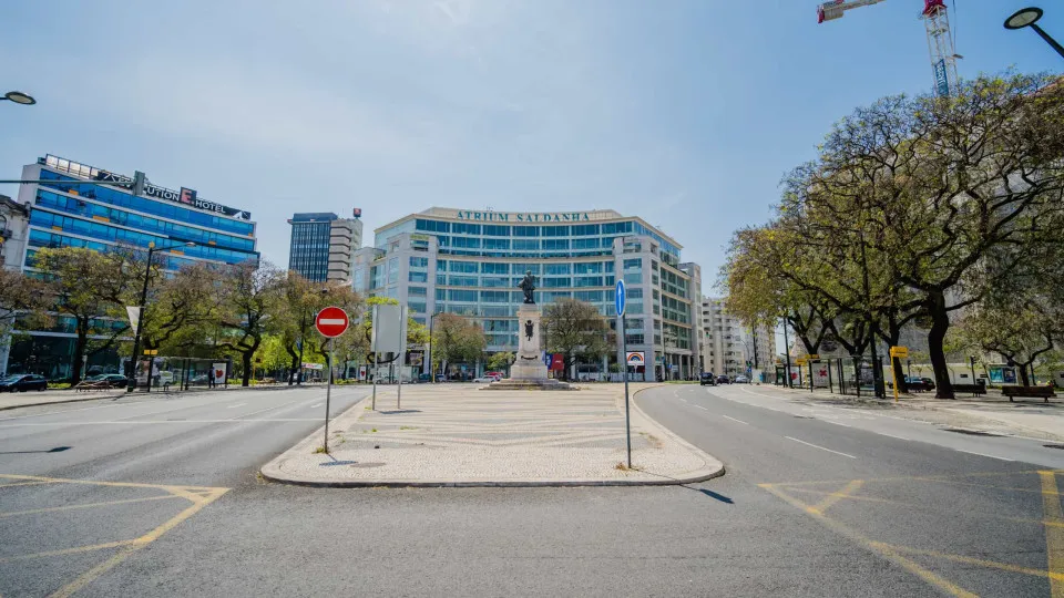 Um mês depois, centro comercial Atrium Saldanha reabre hoje as portas
