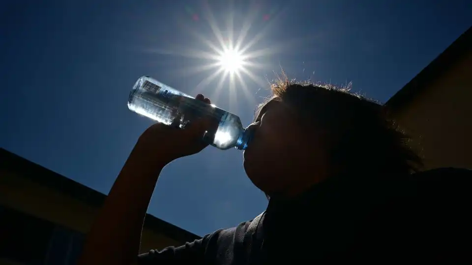 Nove distritos com avisos devido ao calor a partir de sexta-feira