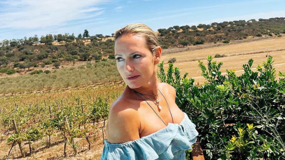 Sensual aos 48 anos! Fernanda Serrano deslumbra no Alentejo