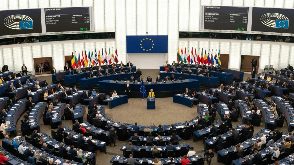 Parlamento Europeu vai disponibilizar a sua própria plataforma de IA
