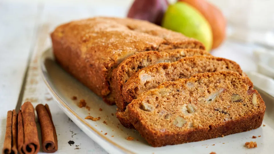 Adeus 'banana bread'. Este pão de pera vai ser a sua nova perdição