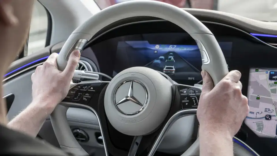 Sistema de condução autónoma da Mercedes-Benz atua com mais velocidade