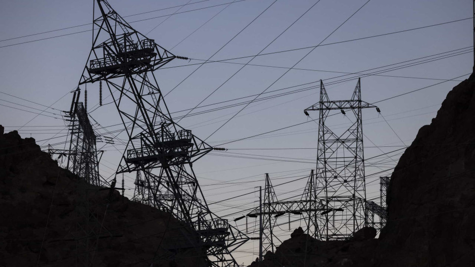 Ligação à rede elétrica em Sines atrai 17 projetos industriais