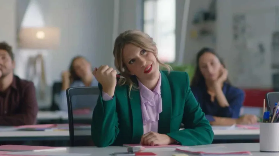 Luísa Sobral lança ‘DanSando’ a 21 de outubro. Para já fica o 1º. single