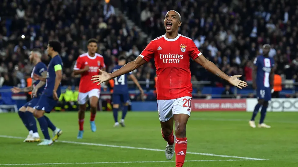 Novo filme, o mesmo final: Benfica empata com PSG e já espreita 'oitavos'