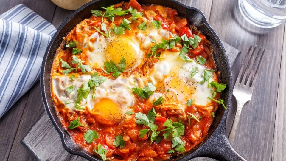 Shakshuka. O brunch do Médio Oriente onde os ovos são 'reis'