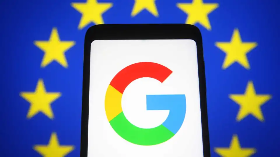 Tribunal europeu anulou multa de 1,49 mil milhões de euros à Google