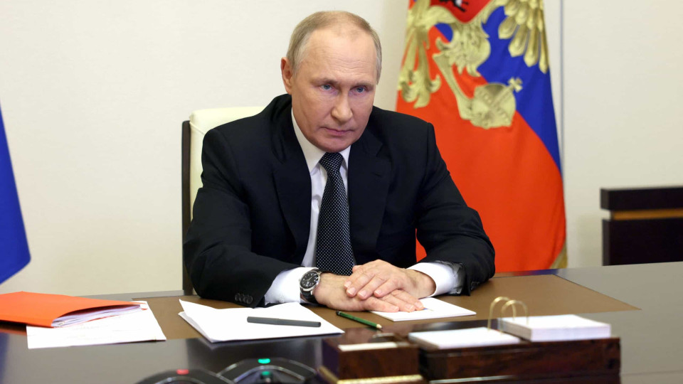 Putin quer "garantias reais" que Kyiv respeita acordo sobre cereais