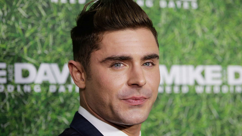 Zac Efron levado para o hospital em Espanha após incidente em piscina