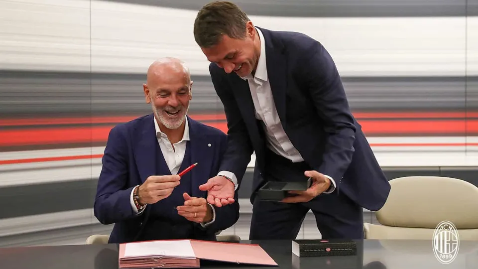 Oficial: AC Milan renova com o treinador Stefano Pioli