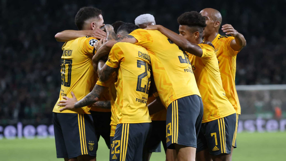 Benfica faz história em Israel e atira PSG para o segundo lugar do grupo