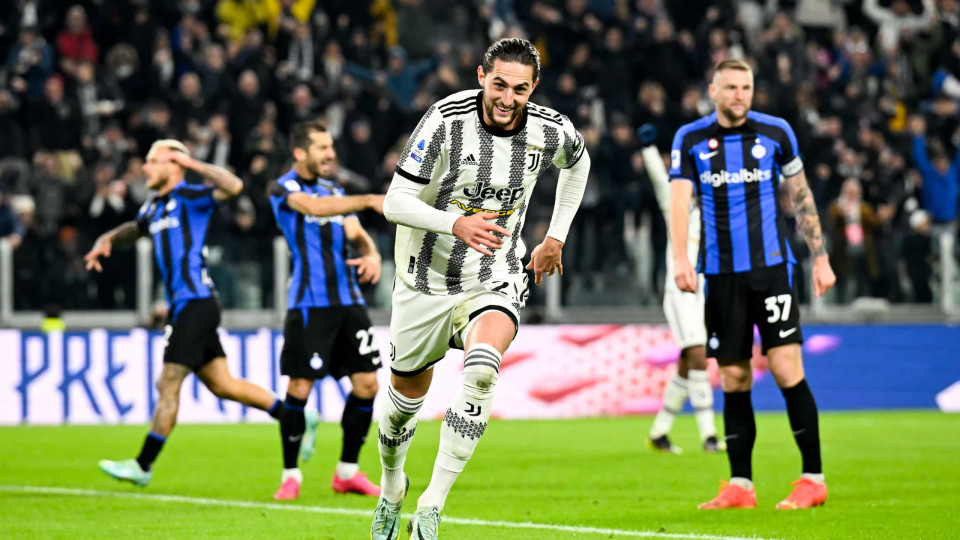 Juventus bate Inter, continua 'escalada' e já apanhou Mourinho