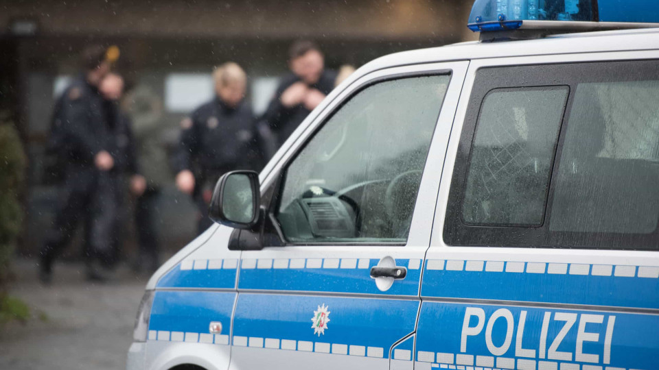 Libertada menina alemã de 8 anos que vivia presa em casa desde bebé