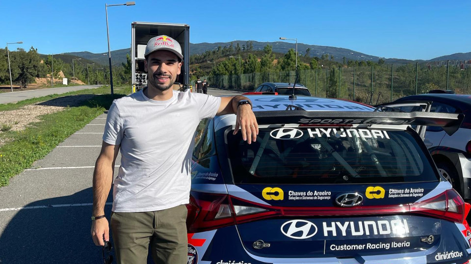 As imagens de Miguel Oliveira ao volante do Hyundai i20 N Rally2