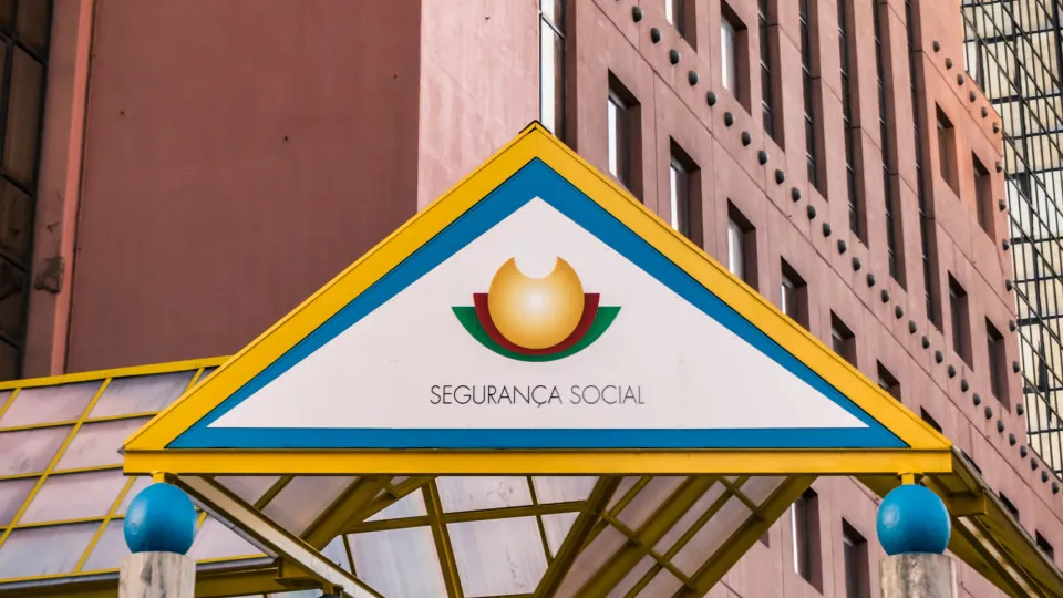 Castanheira de Pera com funcionário para Seg. Social a funcionar em pleno