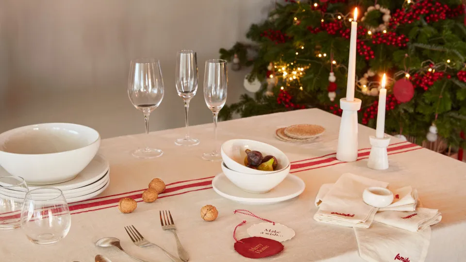 Todos os detalhes contam. Quatro ideias para decorar a mesa de Natal