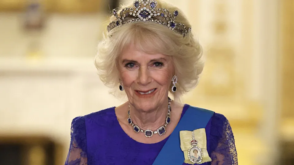 Revelada coroa que Camilla irá usar. Tradição é quebrada após 300 anos