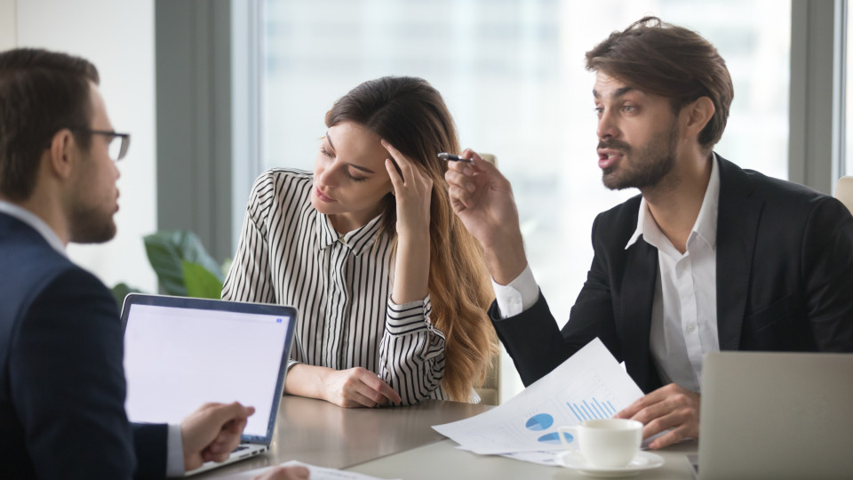 Cinco signos do zodíaco que são péssimos colegas de trabalho