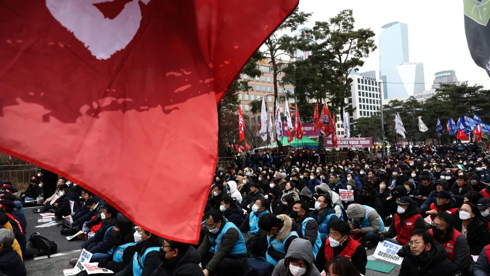 Coreia do Sul aumenta salário mínimo 2,5% para 2024