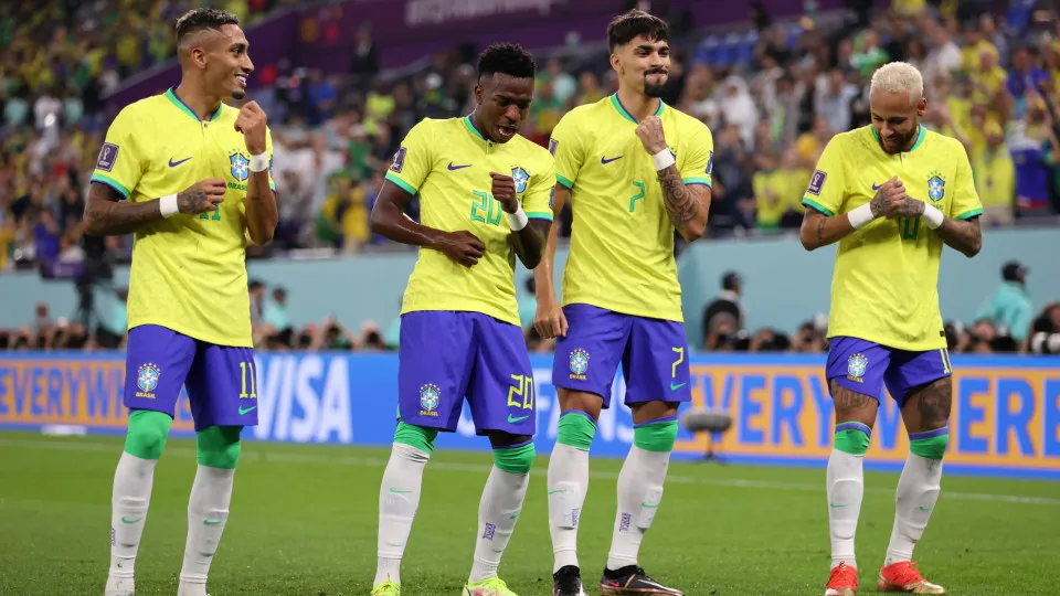 Imagens do 16.º dia do Mundial: O show do Brasil e a 'limpeza' do Japão