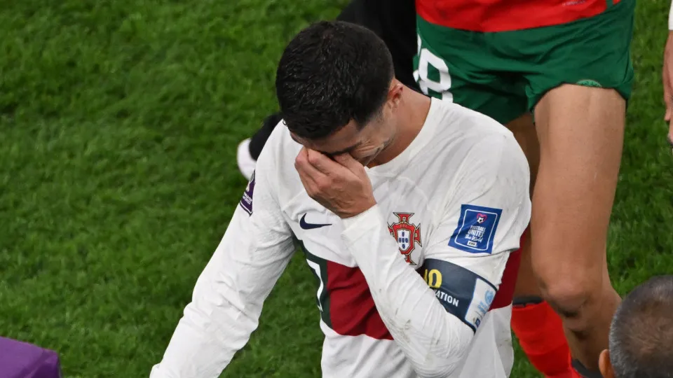 Cristiano Ronaldo em lágrimas. As imagens do final do Marrocos-Portugal