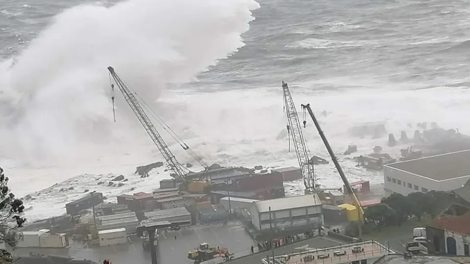 Adjudicada construção do novo porto das Lajes das Flores