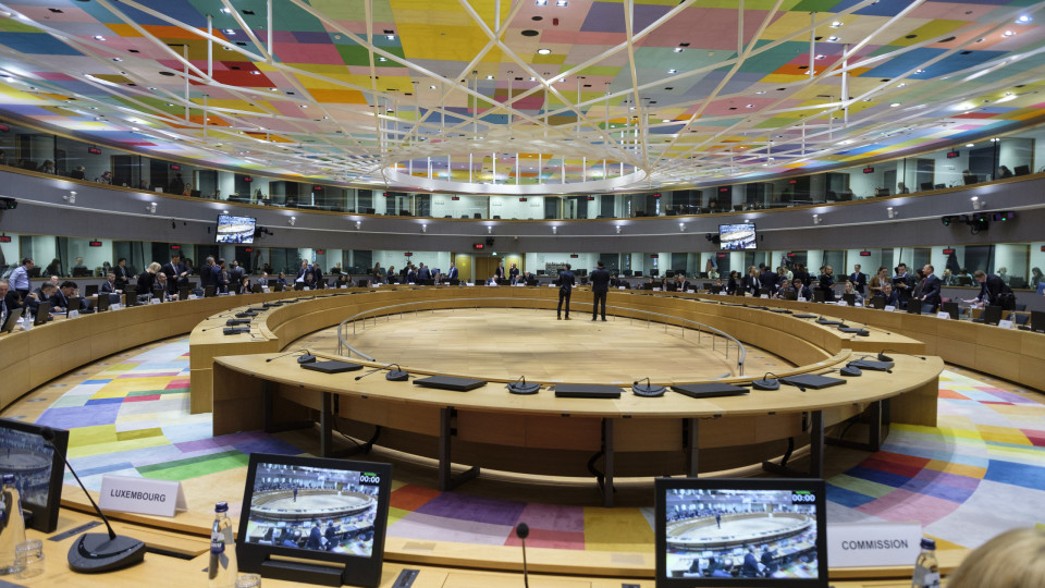 Conselho Europeu prevê avanços na adesão de Ucrânia, Moldova e Geórgia