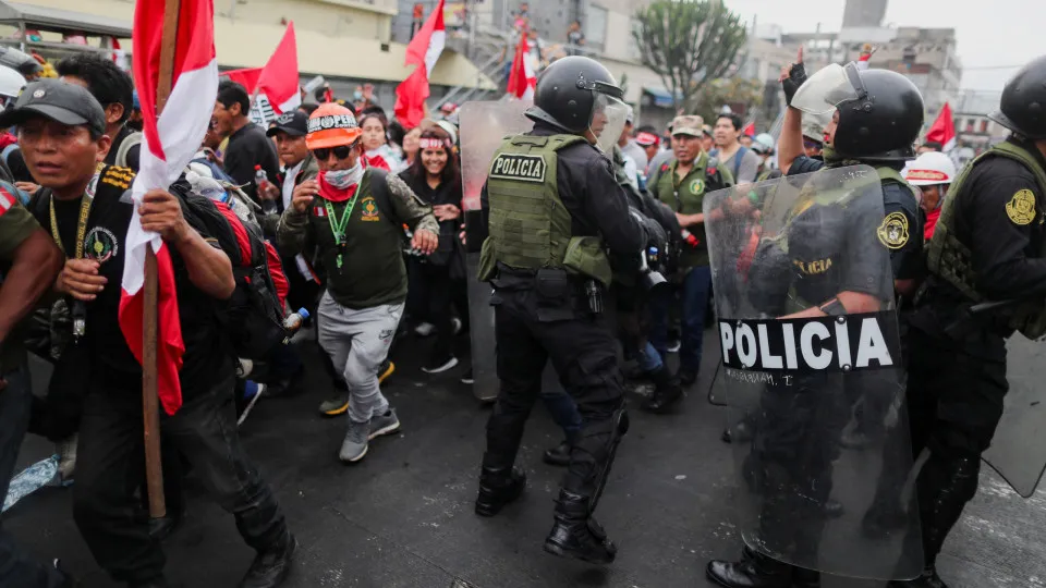 Cortes de estradas no Peru para protestos concentram-se na região de Puno