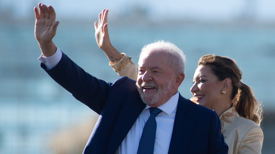 Lula da Silva evita viajar para fórum em Davos após ataques em Brasília