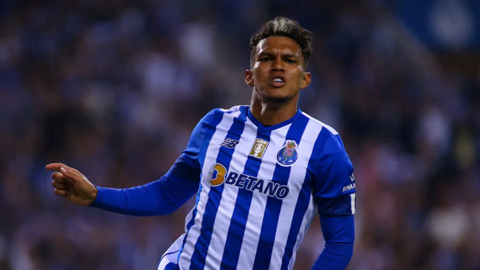 FC Porto busca solução para Gabriel Veron após empréstimos