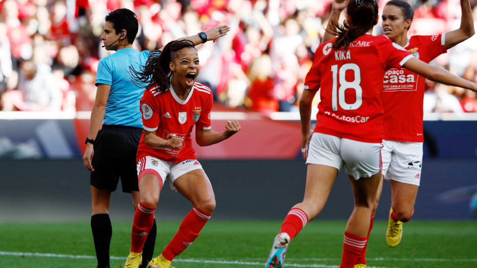 Primeiro dérbi feminino na Taça acaba em goleada. Benfica segue na prova